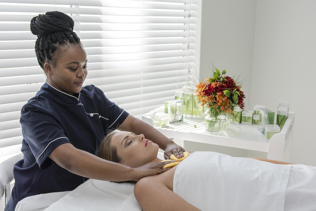 Lakeside Lodge & Spa Sedgefield Bagian luar foto