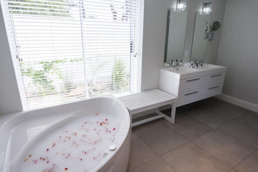 Lakeside Lodge & Spa Sedgefield Bagian luar foto